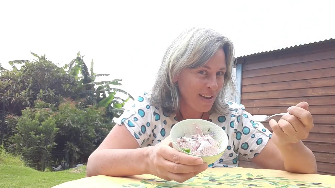 Glace à la fraise ou au goyavier facile et délicieux sans sorbetière...🍓🍦🍧🍨🧁 En 5 minutes...