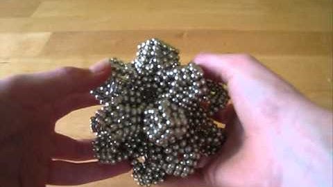 Extended icosahedron frame V2 (1800 balls) made with NeoCube magnets