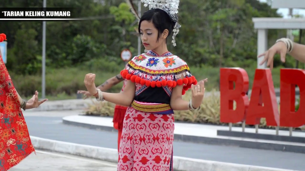 "TARIAN KELING KUMANG" Dayak Iban traditional Dance - Sanggar Bungai