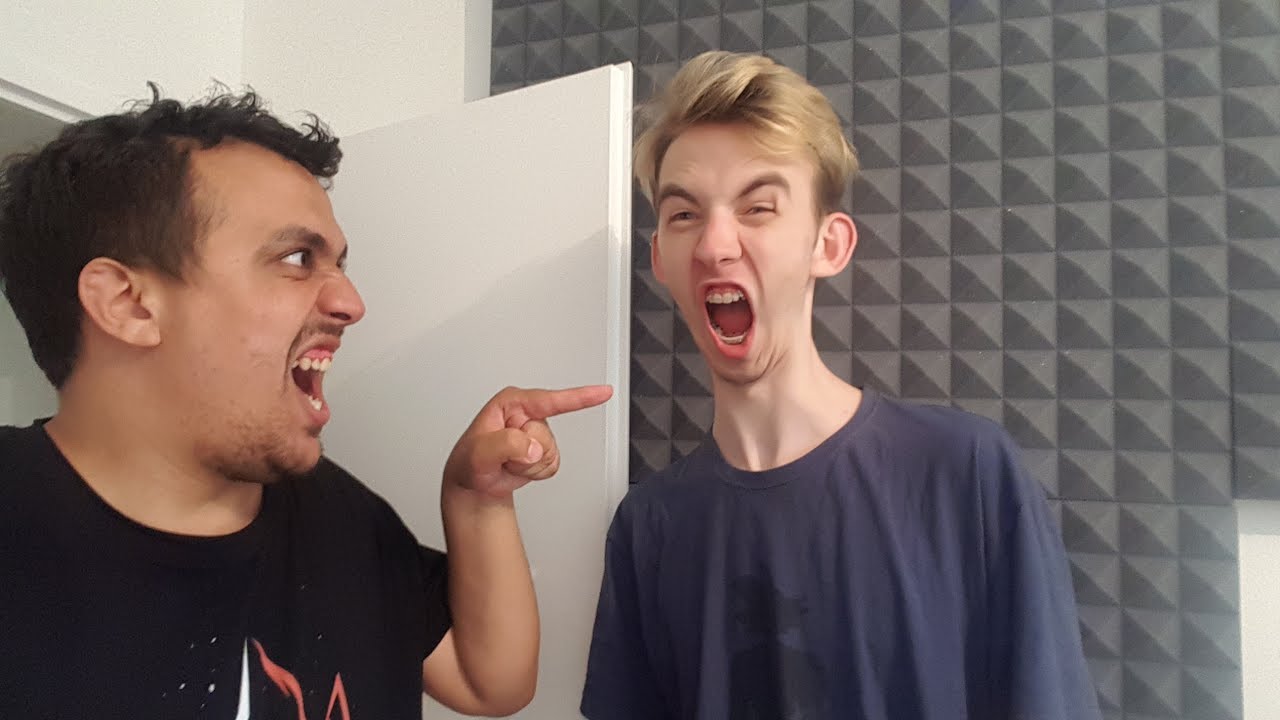 KENNY APPREND À PARLER ARABE C'EST UNE CATASTROPHE