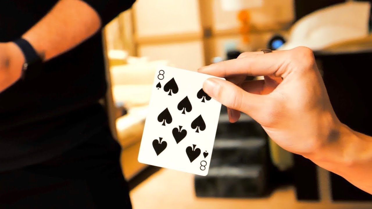 Magician shows me an INSANE magic trick
