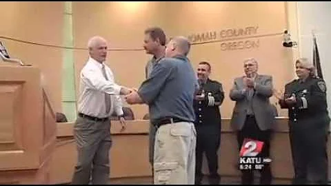 Sheriff's office honors inmates who saved deputy's life