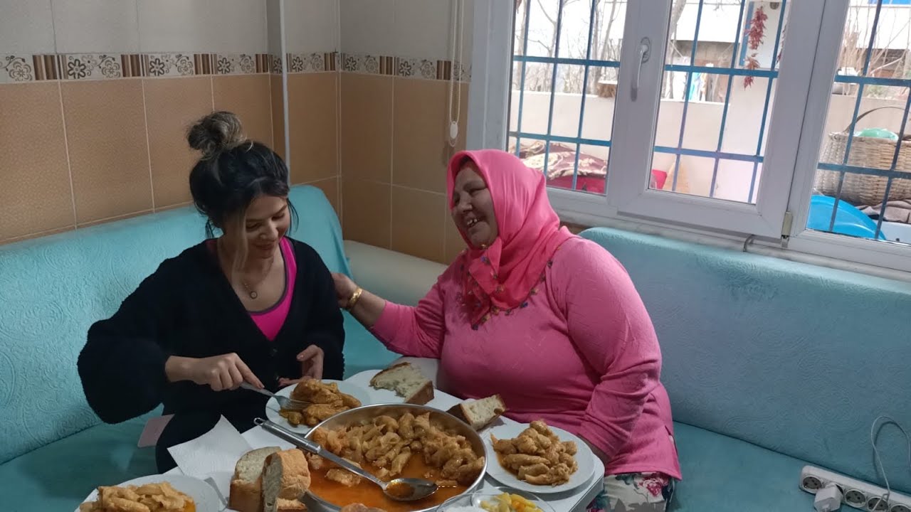 ANASININ YEMEKLERİNİ ÇOK ÖZLEMİŞ 🥰 SEVEREK YEDİ ❤️