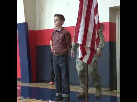 Video: Cómo Conocer A Un Hijo Del Ejército