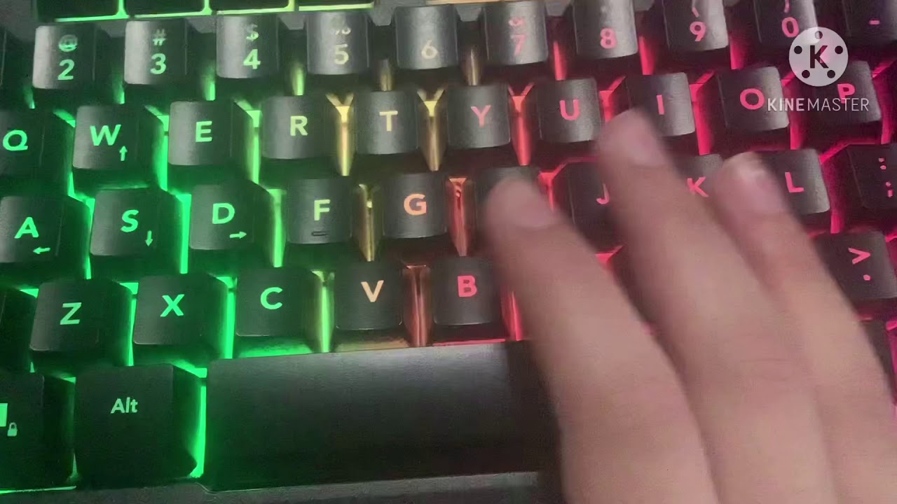 Bugha new keyboard in detailed review