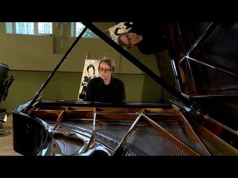Окно №5 О. Мандельштам «На бледно-голубой эмали...», В. Тяптушкин, А. Скрябин, Н. Коровин.