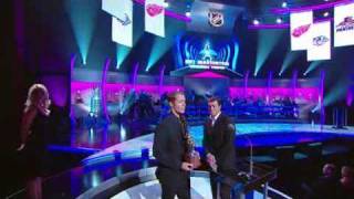 Steve Sullivan wins the Bill Masterton Trophy