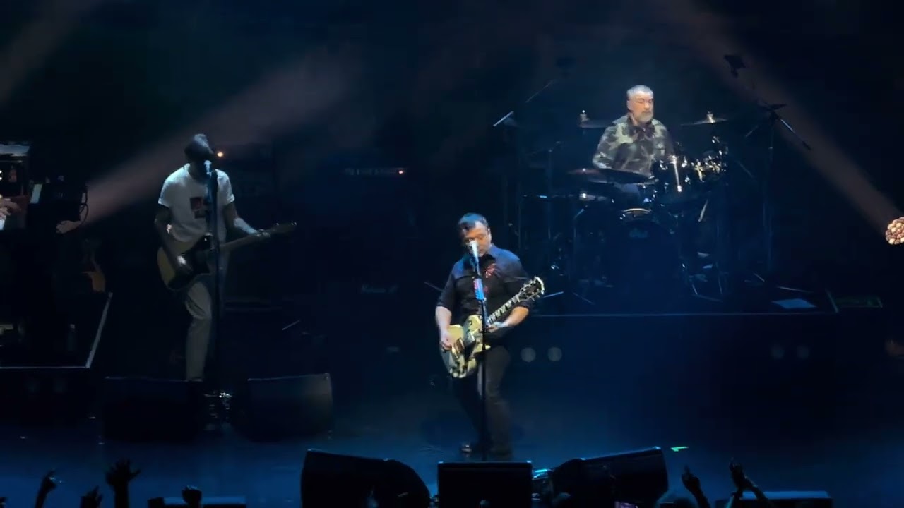 洋楽 MANIC STREET PREACHERS EVERYTHINGMUST GO hqdefault.jpg