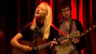 Alas, I cannot swim - Laura Marling Into The Great Wide Open festival chords
