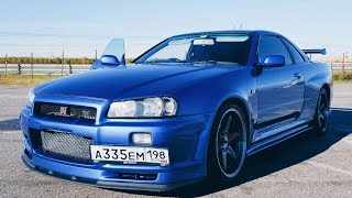 :   Skyline GT-R R34.   