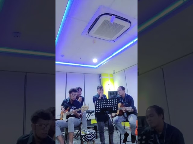 Hello - Ular Berbisa Cover By Roadster JMTO class=