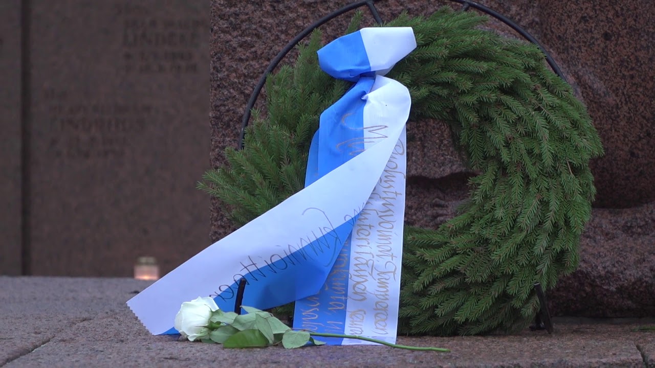 Seppeleenlasku sankarihaudoille - Tampere 6.12.2020