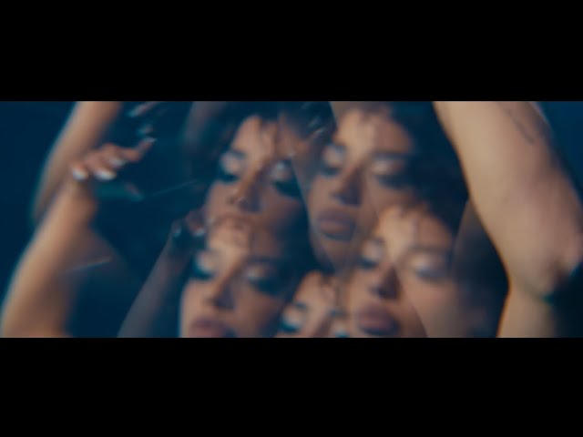 Guarda ZiZZi - WAR (Official Visualizer) su YouTube Guarda ZiZZi - WAR (Official Visualizer) su YouTube