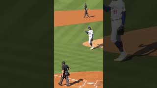Tyler Glasnow gets a BIG strikeout & gets out the jam 🙏 NLDS Game 4