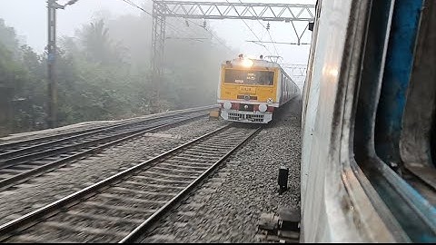 Parallel Race : Katwa-Howarh & Barddhaman-Howrah Local Train Parallel Race Each Other : ER