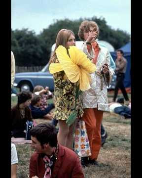 Scott McKenzie - San Francisco (Be Sure to Wear Flowers in Your Hair)