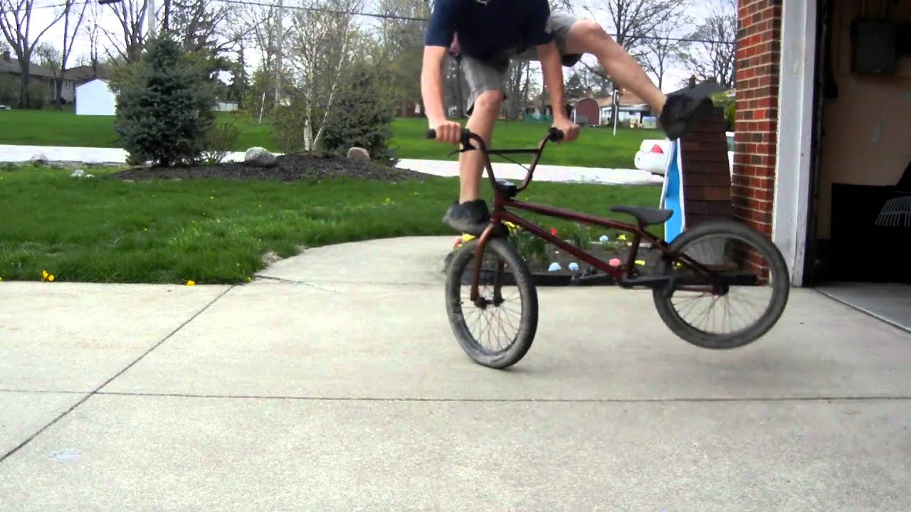 BMX Footjam Tailwhip Downside 180 - YouTube