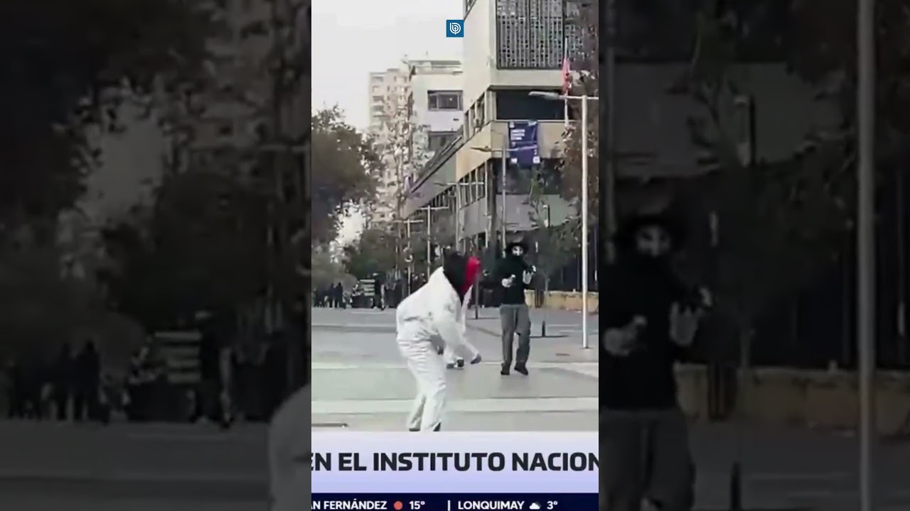 Overoles blancos lanzan bomba molotov a periodista de Bío Bío