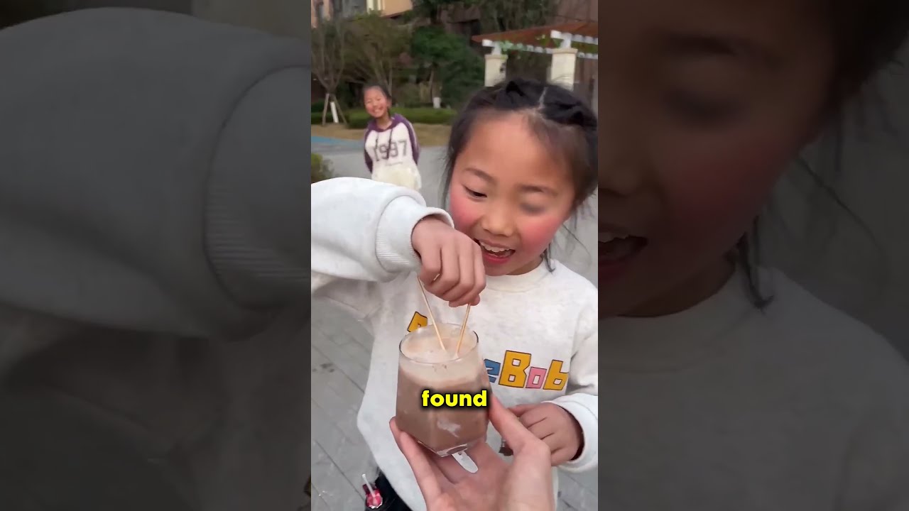 She Changed The Spicy Chile For A Lollipop 