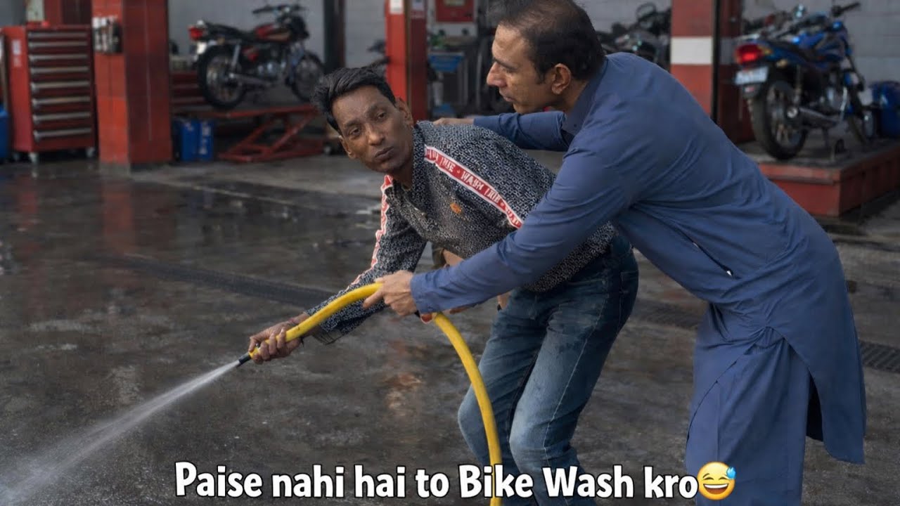 Paise Nahi The… To Bike Wash Karni Pari! 😂💦 | Service Station Comedy video By Rashid Kamal 