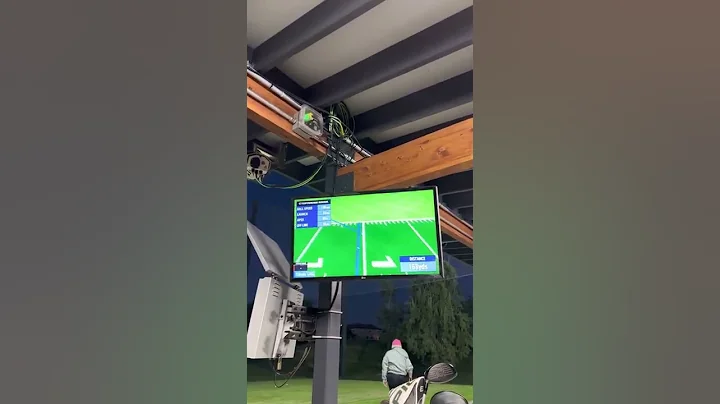 Flight Deck at Arrowood GC || Shee Golfs #shorts