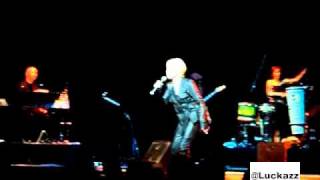 Cyndi Lauper - Don't Cry No More | Via Funchal