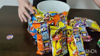 Abriendo 10 cheetos con Tazos de Pac-man 40 Aniversario