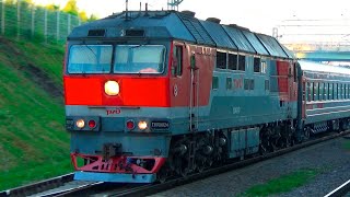 *Ненастоящий! Тепловоз ТЭП70-0124 с пассажирским поездом №602 Москва - Рыбинск