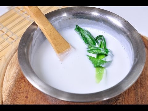 Thai Dessert - Coconut Dressing for Dropping on Top of Dessert (Ka Ti Yod Na Kanom)