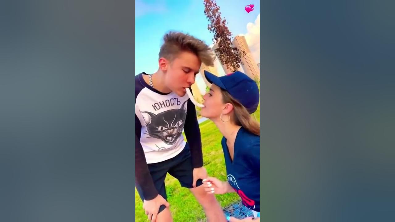 Она думала я её поцелую 🙄