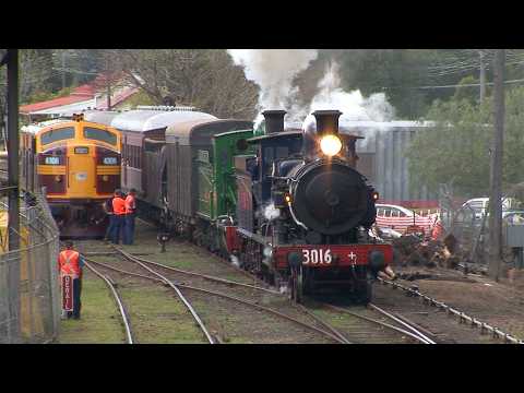 Australian steam locomotives 3016 & 2705 - Thirlmere - September 2006