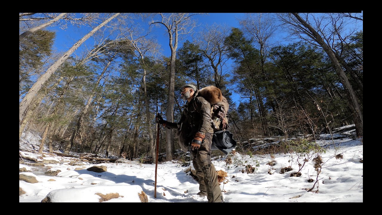 Bushcraft Camp-Winter Moutain Valley Adventure: Long Fire, Tree Felling, 