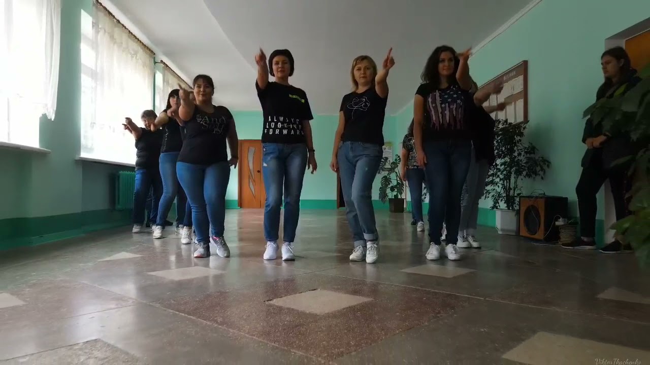 Флешмоб привітання з Днем працівника освіти!