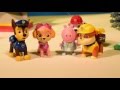 Peppa Pig &amp; Paw Patrol | Course vers le toboggan géant avec Paw Patrol + jouet Peppa Pig en français