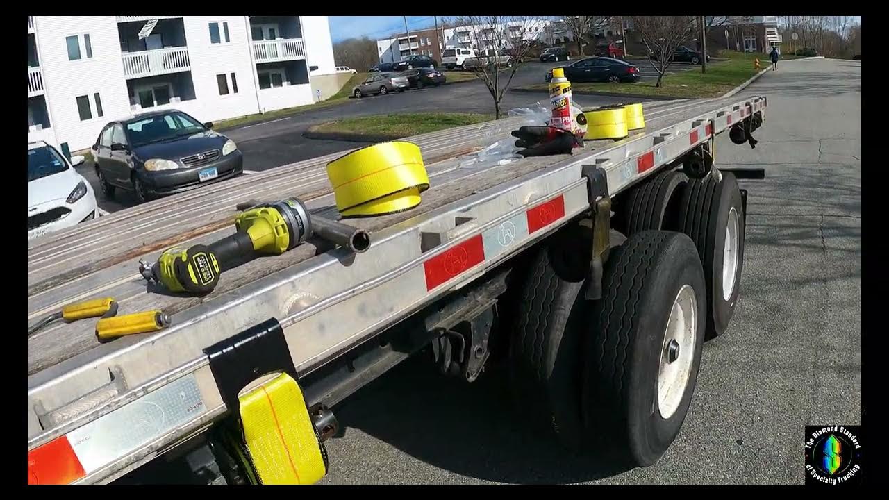 Tips for new flatbed operators and putting straps on trailer winches