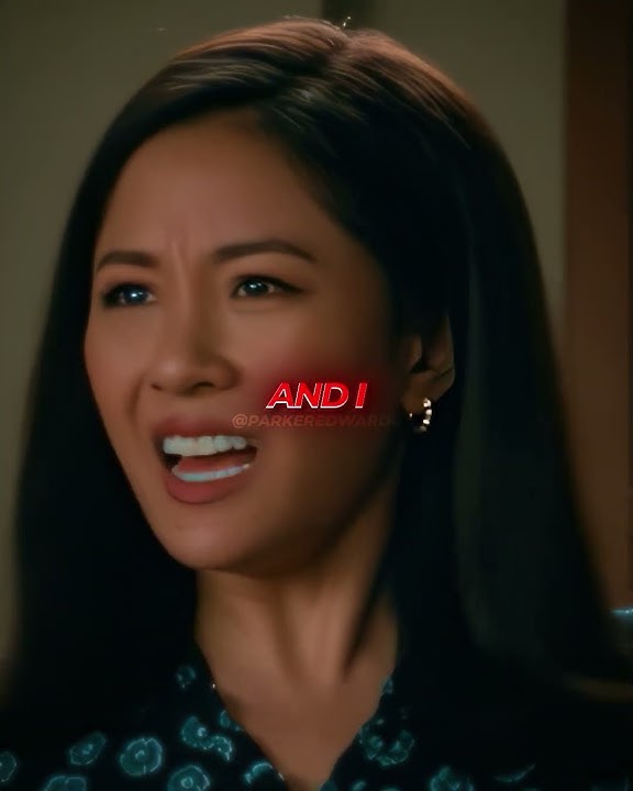 Jessica Keeps an Eye Out😂