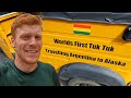 Australian buys a tuk tuk to travel from argentina to alaska