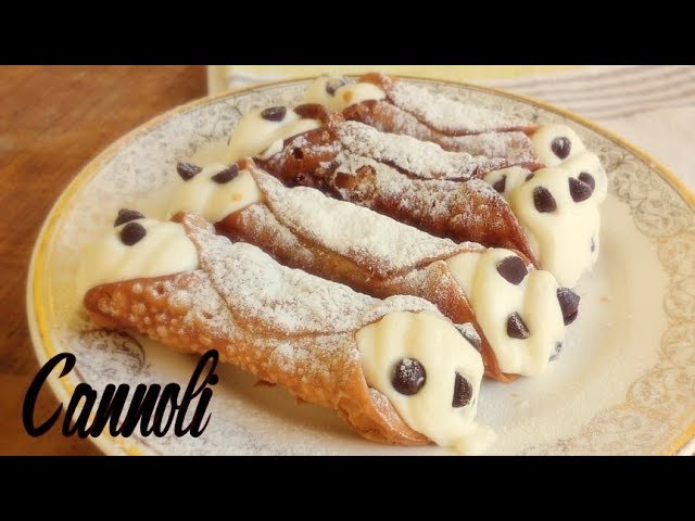 Como hacer los famosos Cannoli - YouTube