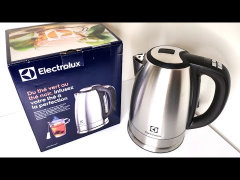 Rýchlovarná kanvica Electrolux EEWA7700 s nastaviteľnou teplotou (rozbaľovanie / unboxing) [4K]