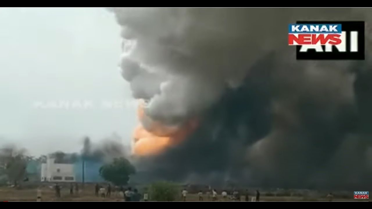 Massive Fire Breaks Out At Firecracker Company In Aravalli; Two Fire ...