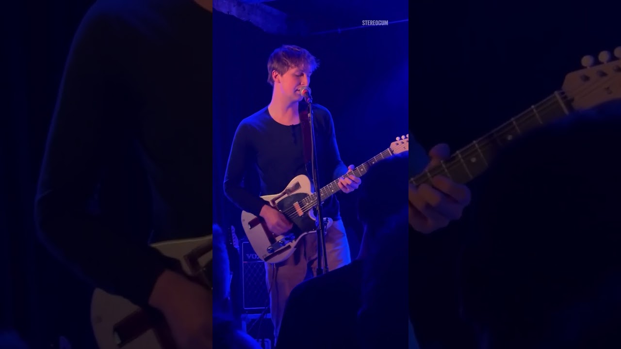 Dove Ellis plays first NYC show | “Pale Song” @ Main Drag Music, Brooklyn 2025