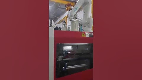 Robot 6 trục giá rẻ cho máy ép nhựa