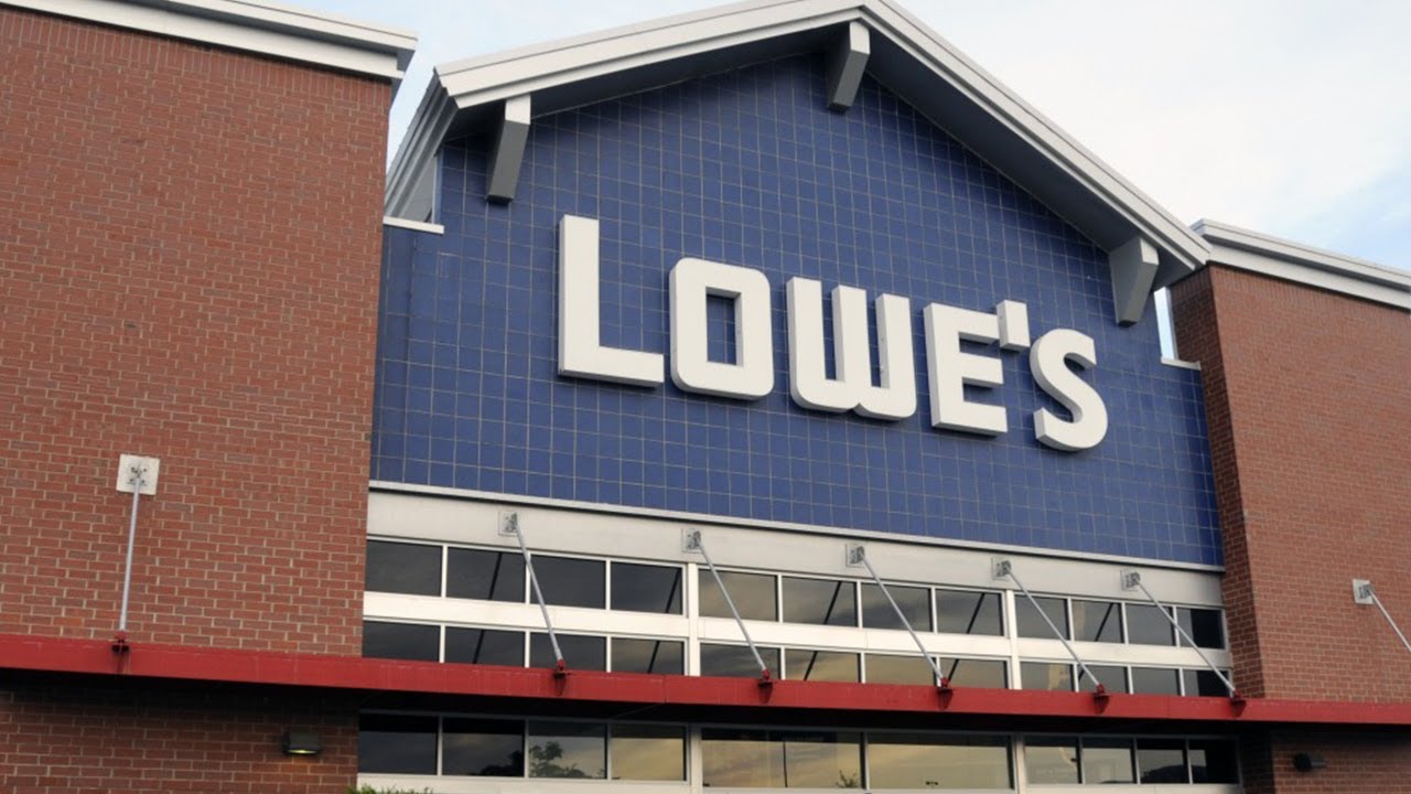 Jim Cramer: Lowe’s Was Disappointing Compared to Home Depot Jim Cramer: Lowe’s Was Disappointing Compared to Home Depot