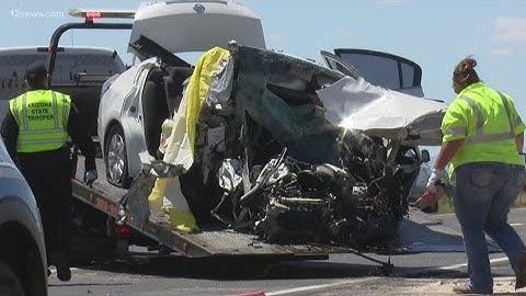 Wrong-way crash on I-40 near Kingman kills 5 people