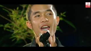 Miniatura de vídeo de "Idiots -  ဝမ်းနည်းတတ်တဲ့ချစ်သူ  ..//.One Nel Third Ta Chit Thu ..(Official MV)(Aye Say Pae Album)"