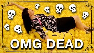 MORTICIAN RECRUITS TEENAGERS AT VIDCON
Rise RISE legions of the death positive youngins!
Thank you Patron deathlings, who make this all possible.
http://www.patreon.com/thegooddeath
Montage music by my friend Jeff! https://kissedherlittlesister.bandcamp.com/
MY BOOKS on the funeral industry and death around the world (hardcover, ebook, or audiobook): https://amzn.to/2kZpIFS
Order in the UK: http://amzn.to/2x2Z2aL
Co-Op Funeral Home in Seattle: http://funerals.coop/
Undertaking LA: http://www.undertakingla.com
***WHERE ELSE YOU CAN FIND ME***
Website: http://www.orderofthegooddeath.com
Twitter: http://www.twitter.com/thegooddeath
Facebook: http://ow.ly/Zz8PW
Instagram: http://www.instagram.com/thegooddeath MORTICIAN RECRUITS TEENAGERS AT VIDCON