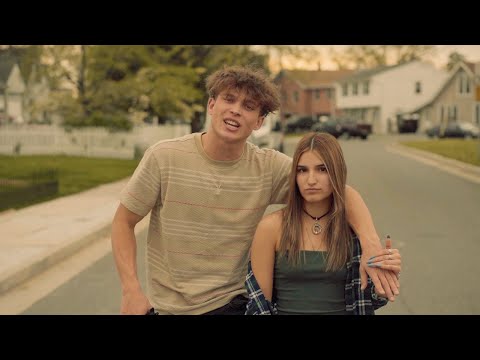 Logan Reich - Pretty Boy [Official Music Video]