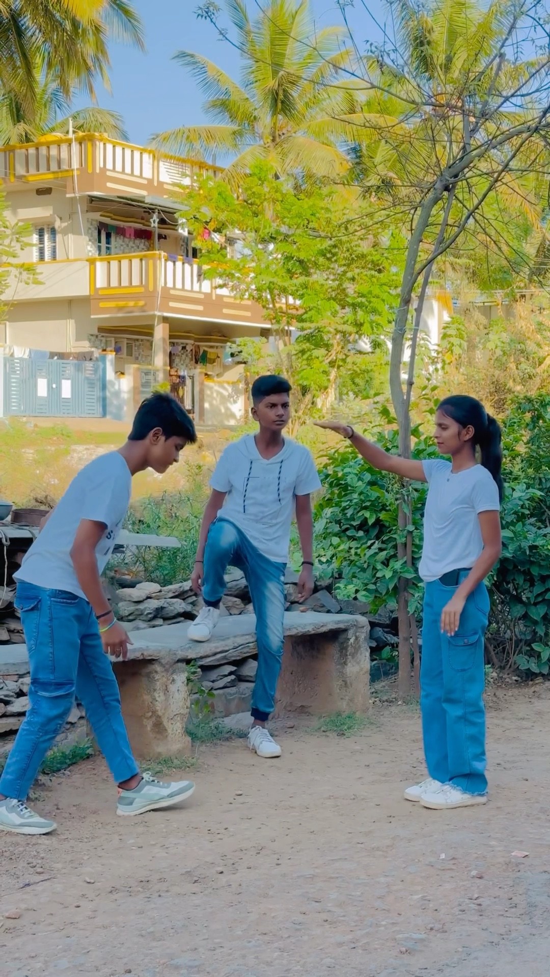 How was my kick ?? @Nishadancingqueen #trending #funny #dancecraze #kick #comedy #viral #shorts
