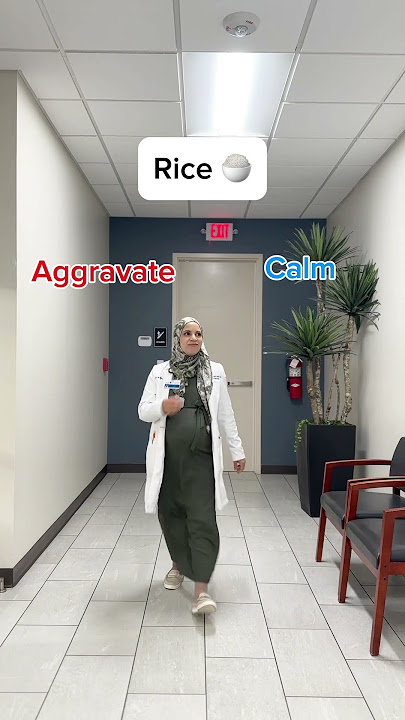 Foods that AGGRAVATE IBS Vs CALM IBS 🍌🍚🫘🍎With registered dietitian, Mona Khalil, PhD,RDN,LD