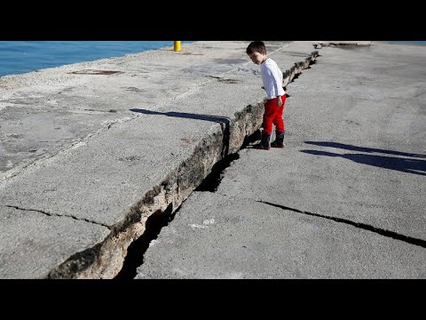 Erdbeben der Stärke 7,8 erschüttert Ecuador